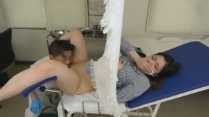 クパクパ開いて中まで触診！やりたい放題の悪徳エロ産婦人科医！