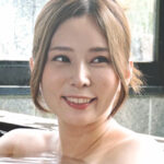 友達の母親達と比べても若々しくきれいな母。淡い恋心を抱く愚息の一途な思いに口だけよと言いつつも一線を越えてしまう禁断の肉欲性交！533750