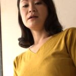 寝ても覚めても息子のデカチンが気になる母！！オナニーじゃ我慢できない！？