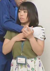 狙われた巨乳女性社員！休日出勤の彼女を執拗に愛撫する警備員！541065