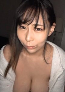 寝静まる美人巨乳の姉を○○する弟 ゆりあ540612